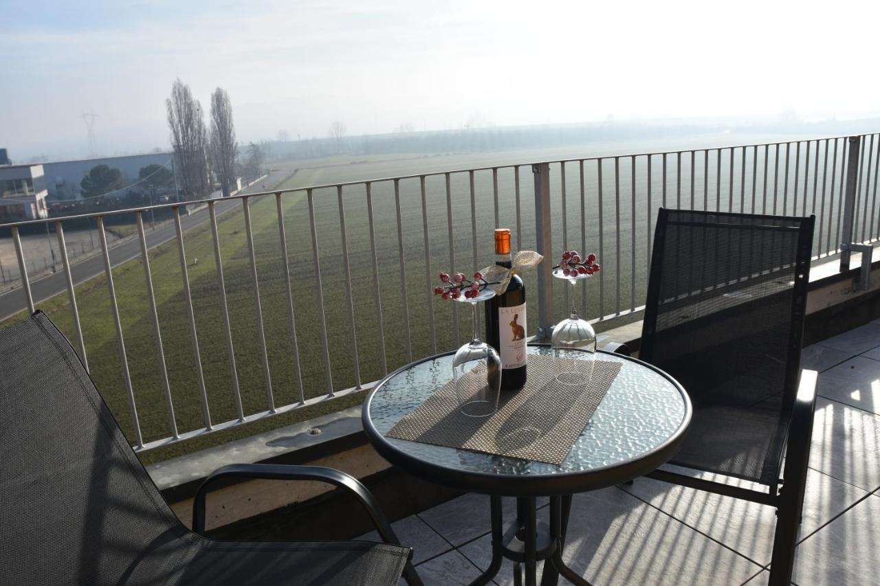 Collina Di Cloe Apartment Guarene Exterior foto