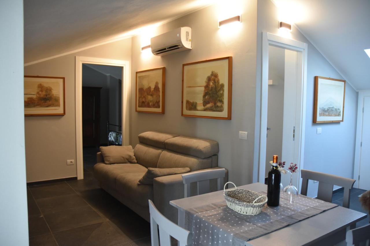 Collina Di Cloe Apartment Guarene Exterior foto